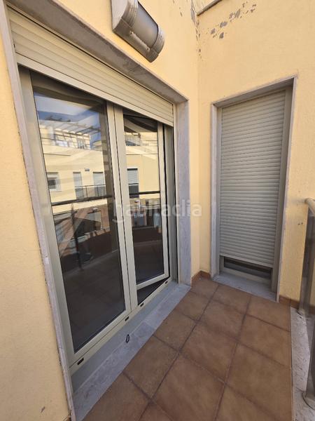 Foto b19339f3-2451-4a06-9f09-19c9bc602dcb. Casa adosada adosado con piscina en San Antonio de Benagéber