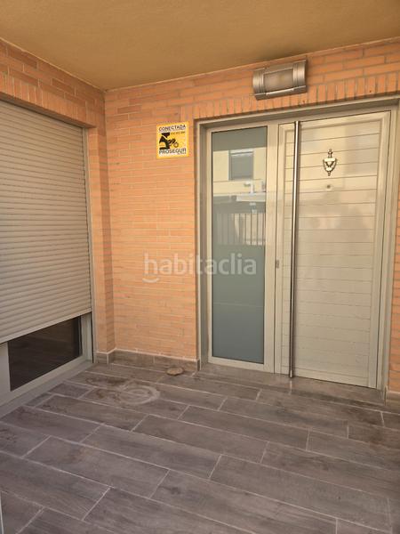 Foto c4bfb57d-751b-48c1-8e42-a63b5f4aa8e0. Casa adosada adosado con piscina en San Antonio de Benagéber