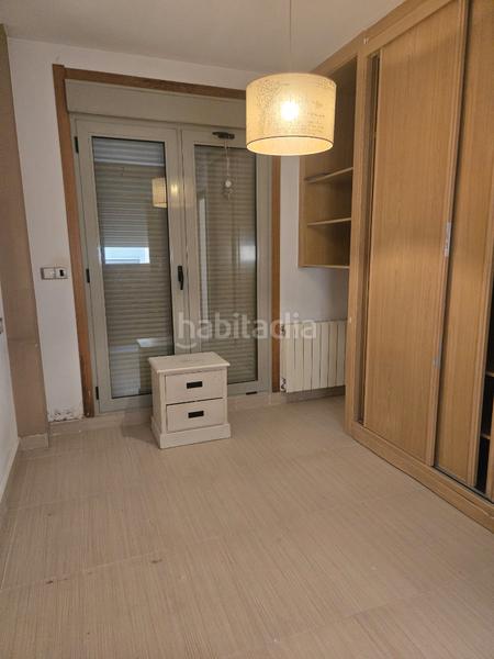 Foto cfa7acf1-da9c-4ad9-a883-e5e64d7fca1c. Casa adosada adosado con piscina en San Antonio de Benagéber