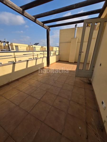 Foto d419916f-b583-4574-a33d-8abc07c51e7f. Casa adosada adosado con piscina en San Antonio de Benagéber