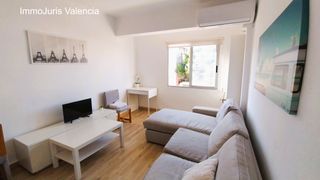 Appartement  Carrer de ramon villarroya. Oportunidad ideal inversión piso de 3 habitaciones a un paso de