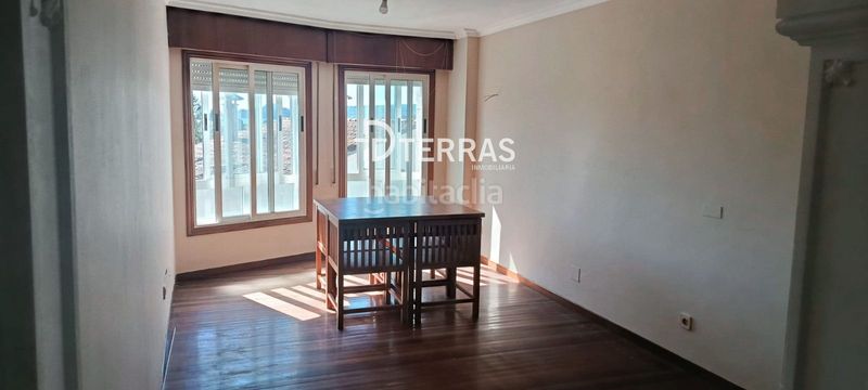 Foto ab49898a-93dd-45fe-8d29-2b7621e75a96. Dúplex amb calefacció a Zona Fernández Labreda Pontevedra