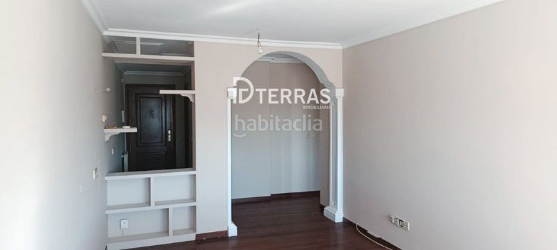 Foto fe6549a3-d9d3-44bf-af49-efac3cdba5fd. Dúplex amb calefacció a Zona Fernández Labreda Pontevedra