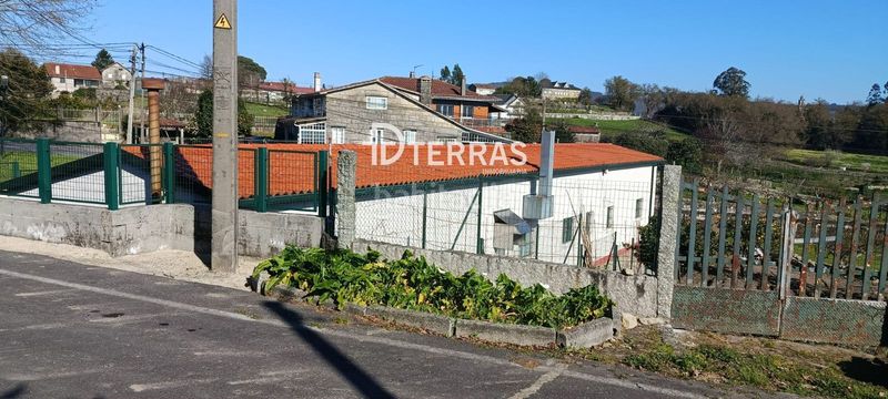 Foto 99d45487-287c-4726-aeba-4a182adcbf0c. Bâtiment à usage industriel dans Parroquias Rurales Pontevedra