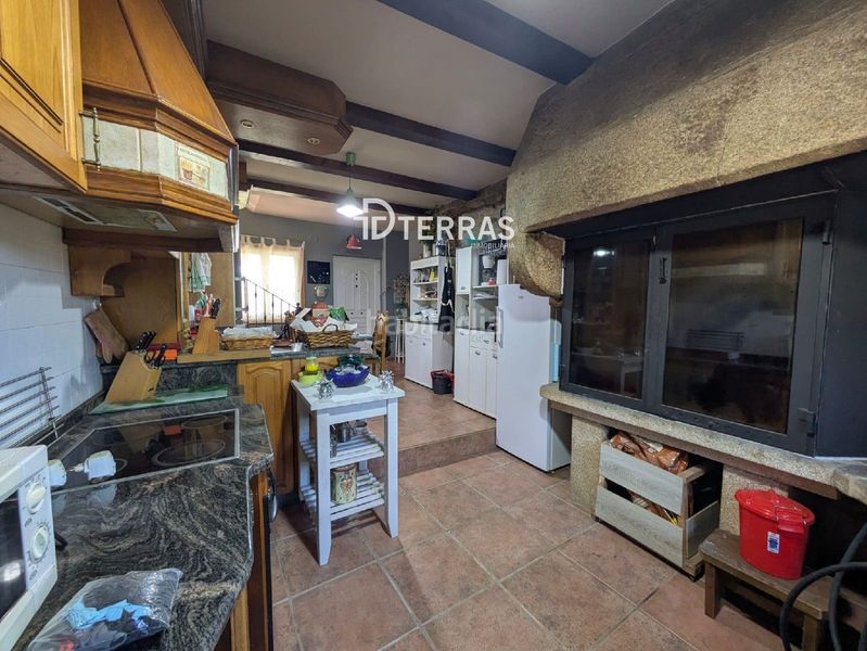 Foto 8d869d5c-58fd-4fd1-a01a-154aa844aeb1. Casa amb calefacció aparcament a Cotobade