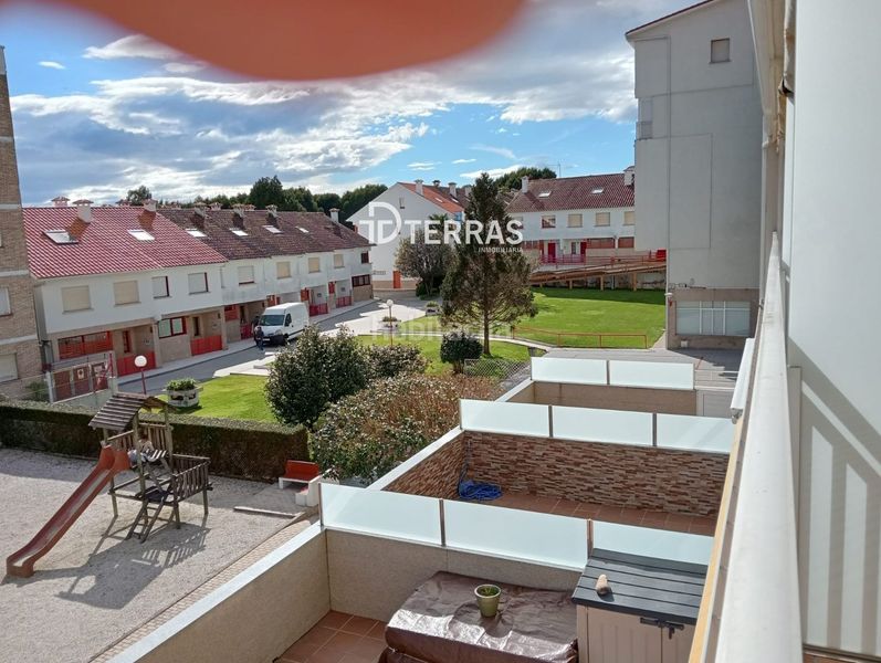 Foto 0e6c573d-e0fd-4bfb-a7a2-96fe9e0f1efd. Pis amb aparcament piscina a Sanxenxo pueblo Sanxenxo