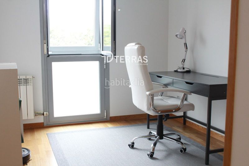 Foto fad08044-3a59-4773-96c0-b52f65309f7d. Pis amb aparcament a Zona Fernández Labreda Pontevedra