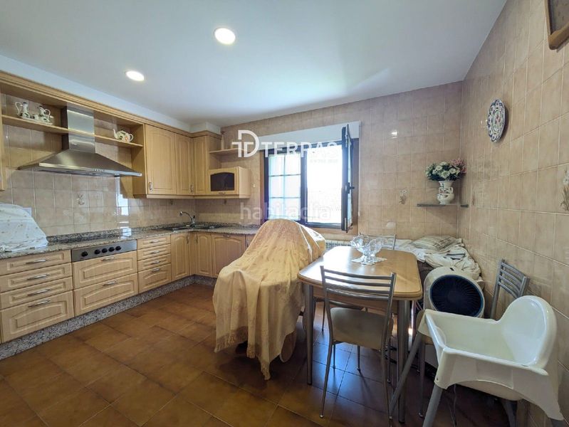 Foto ada8c014-9d5d-4f3b-bd16-450cf5d055d3. Casa amb calefacció aparcament piscina a Barro