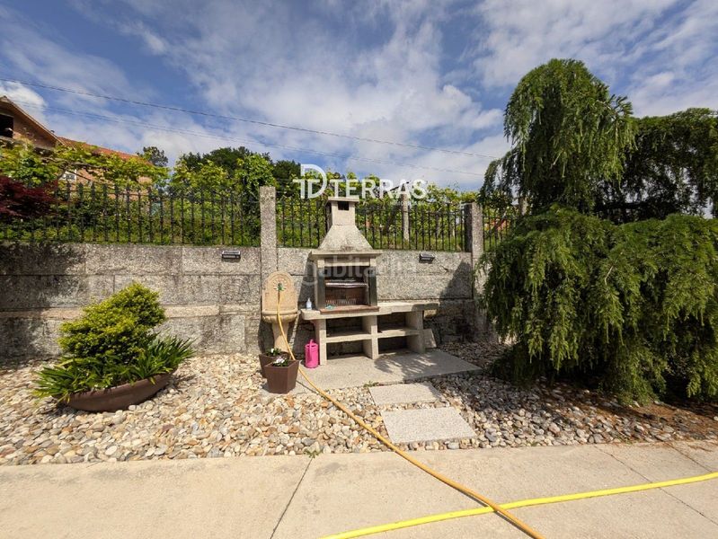 Foto b50ff47f-369a-46d8-b6c5-58a648114ad7. Casa amb calefacció aparcament piscina a Barro