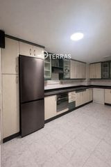 Flat  Xose solla. Luminoso piso de tres habitaciones con plaza de garaje a 500 met