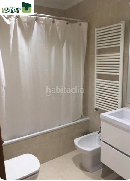 Foto df5783fb-f986-431f-9c8a-b12a1c1819e8. Lloguer pis amb aparcament a Bueu
