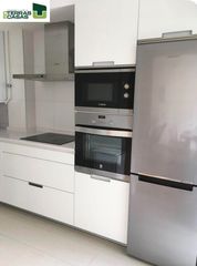 Location Appartement  Figaro. Alquiler vacacional bueu  julio  quincena 1.200  mes 2.000
