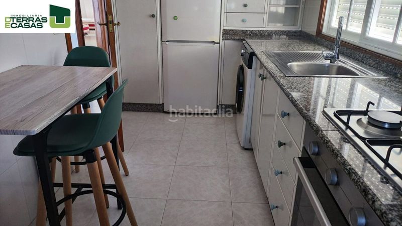 Foto c33347be-90db-48d2-8cf2-a19c17b3bc2b. Lloguer pis amb aparcament a Bueu