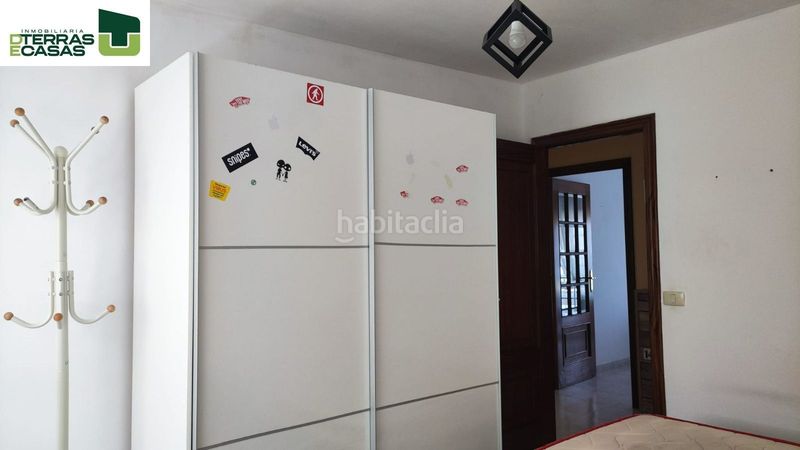 Foto f2cbbf42-fa52-4a6c-b083-c869e76f0e1b. Lloguer pis amb aparcament a Bueu