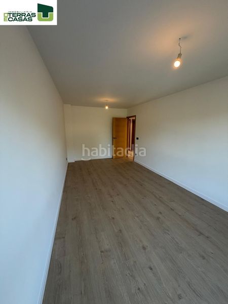Foto 0cf94a3e-06f7-4225-abd8-11d09baaf30e. Pis a Illa de Arousa (A)