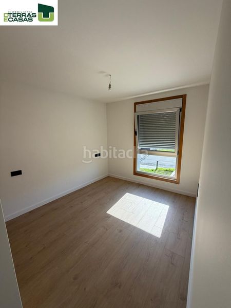 Foto 736b01d4-5c15-4663-a179-62fbe4fe41e0. Pis a Illa de Arousa (A)