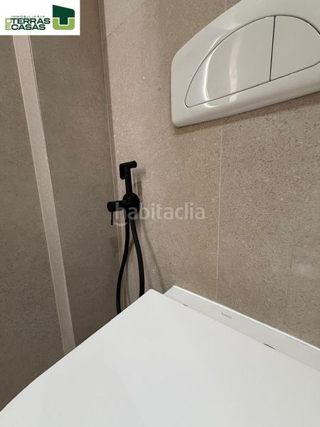 Foto 93b592a6-3348-4d2a-8f54-e081acd0386e. Pis a Illa de Arousa (A)