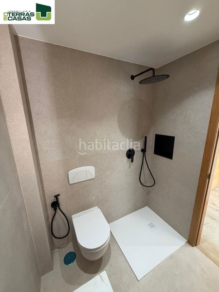 Foto b06eeb29-28af-44fe-8509-d83a8953d4aa. Pis a Illa de Arousa (A)