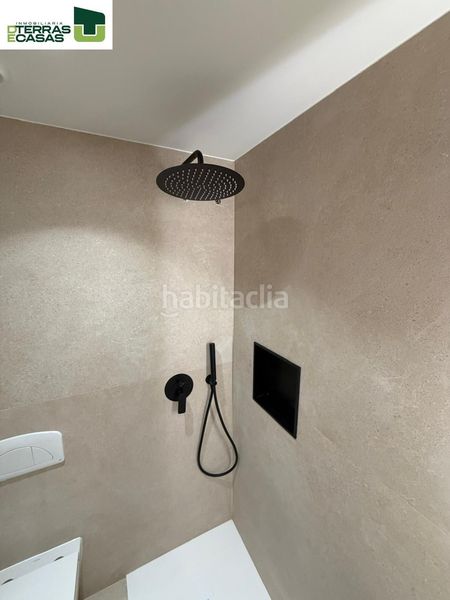 Foto babfd0f9-268c-4e75-bb02-59cfb770c7e9. Pis a Illa de Arousa (A)