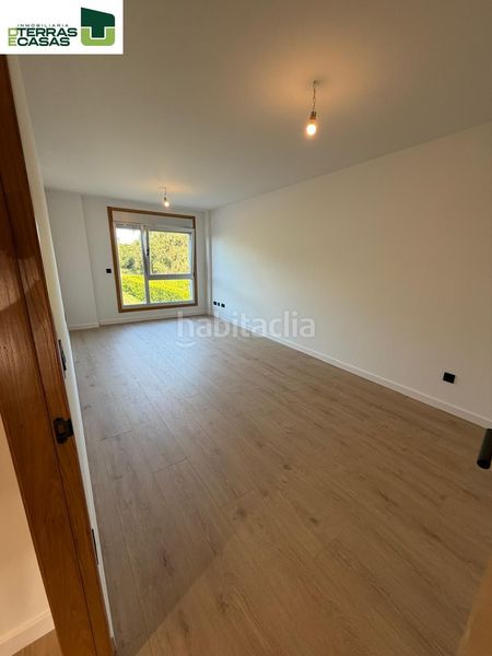 Foto c6c53d35-2a07-4a6c-9f99-7bec86198340. Pis a Illa de Arousa (A)
