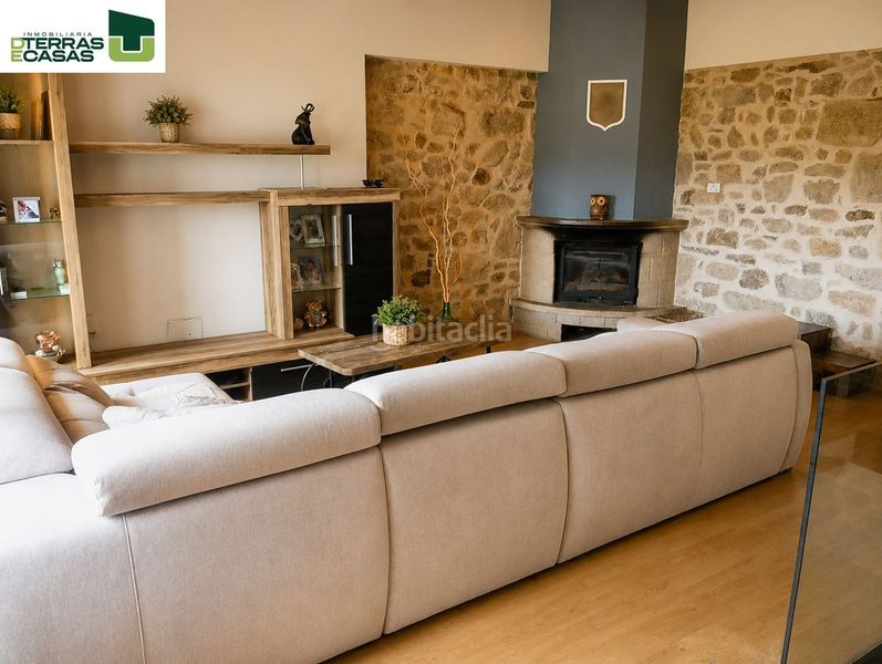 Foto 5442c9ab-6300-4255-a78f-c7cdddebb296. Casa amb aparcament a Caldas de Reis