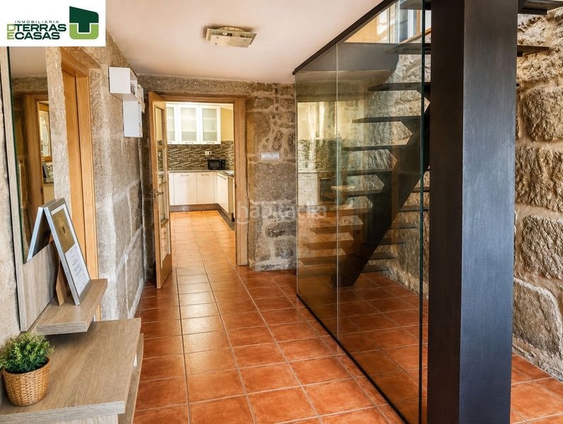 Foto 56b5c6a7-0533-46fe-aa85-775dbcd71bfa. Casa amb aparcament a Caldas de Reis