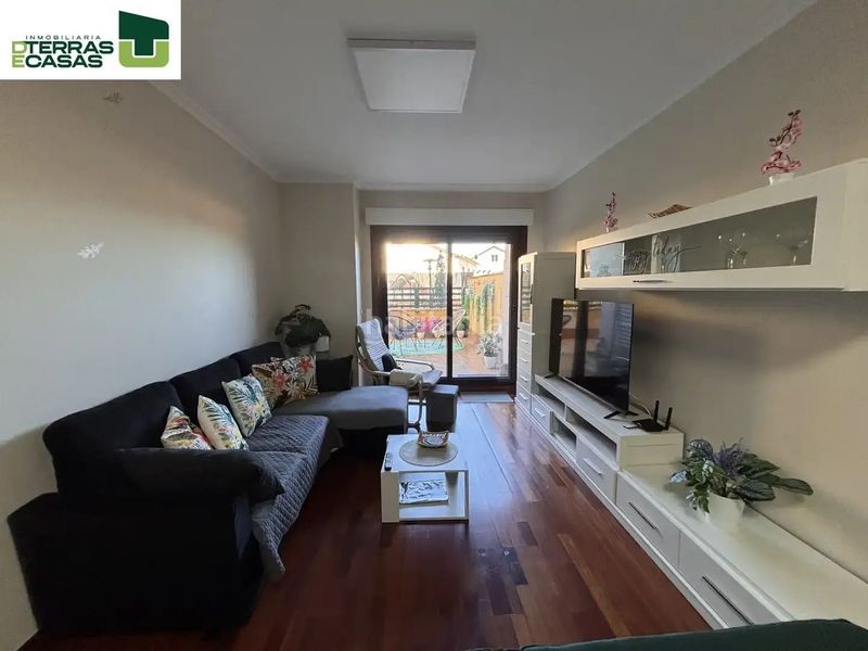 Foto 9c5e729d-c402-48be-9639-cf0899aff365. Etagenwohnung mit parking in Grove (O)
