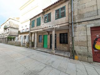 Semi detached house in Amargura 4. Casa para restaurar en zona monumental