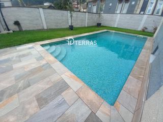 Chalet  De cima de vila. Chalet en venta en cangas