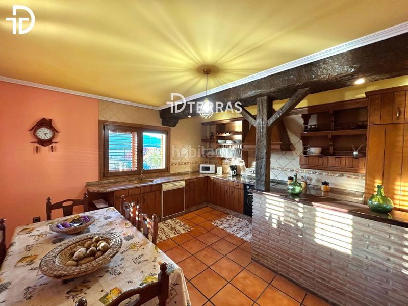 Foto 1e7546eb-2a03-4916-bd63-b0e92dccf250. Chalet  independiente en Redondela