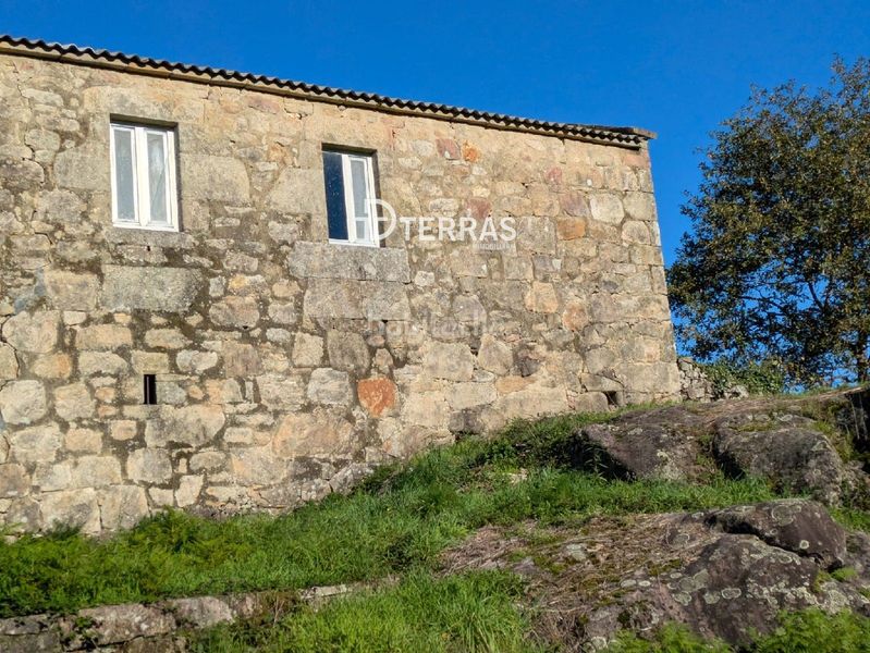 Foto b777357e-13b0-440f-8b48-cb81ee4dc0d3. Casa a parada de tenorio 39 a Cotobade