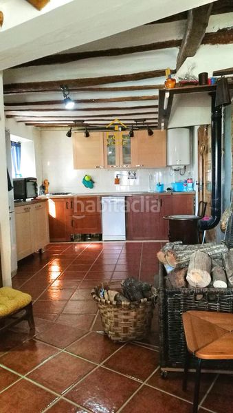 Foto 0ff5c49e-4ff8-4895-8a00-6bc924d0058c. Casa amb aparcament a Almazul