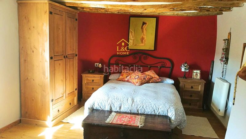 Foto 2bf67696-d7fb-47c5-80a7-f86efe046d41. Casa amb aparcament a Almazul