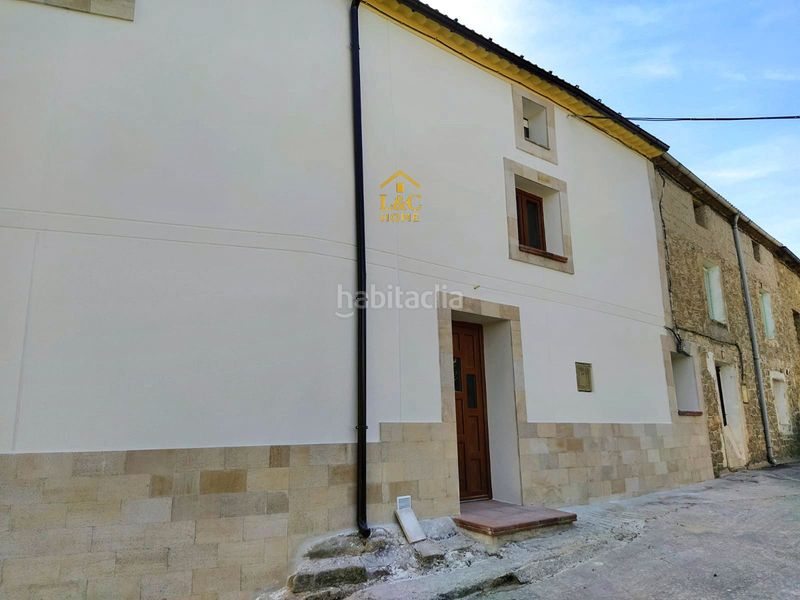 Foto 326d9561-bb15-4859-a414-370c9dc6705f. Casa amb aparcament a Almazul