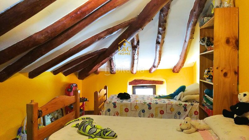 Foto c01de42c-522b-4140-8914-4edcfbbeddd5. Casa amb aparcament a Almazul
