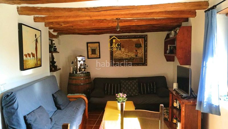 Foto d0b4354d-ce80-4ef8-ac29-f060334c1c76. Casa amb aparcament a Almazul