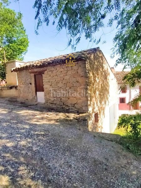 Foto f796c50e-d0f2-4349-a1fc-4f269216a640. Casa amb aparcament a Almazul