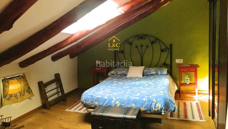 Foto f975dbd9-4a3b-4877-9a5a-f35a6102bb3b. Casa amb aparcament a Almazul