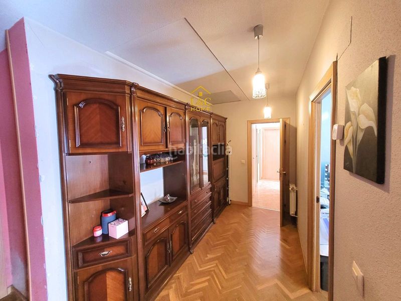 Foto b1156772-2c35-4917-9b23-b774f28ca8ea. Casa amb calefacció aparcament piscina a Urbanizaciones Rivas - Vaciamadrid