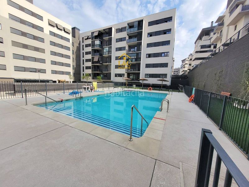 Foto df42e908-3898-4ca9-8efd-fccf6167b021. Pis amb calefacció aparcament piscina a Centro Rivas - Vaciamadrid