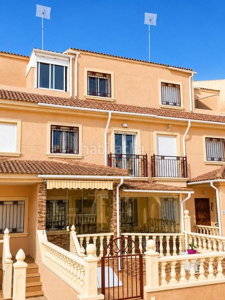 Foto d0d83634-f3d1-4357-997c-13144139be30. Casa adossada amb calefacció aparcament piscina a Orihuela