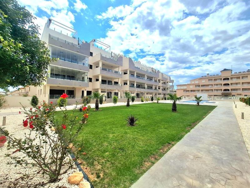 Foto 3da5f46a-0afa-4170-9457-e9e7995451b7. Apartament amb aparcament piscina a Lomas de Cabo Roig - Los Dolses Orihuela