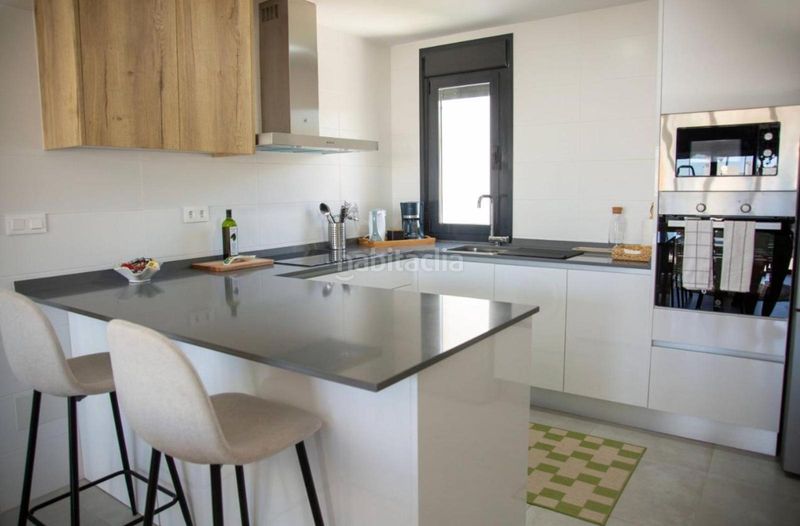 Foto 3b87bec2-7489-45a4-aedd-17ab1bb8b291. Apartament amb calefacció aparcament piscina a Los Almendros Orihuela