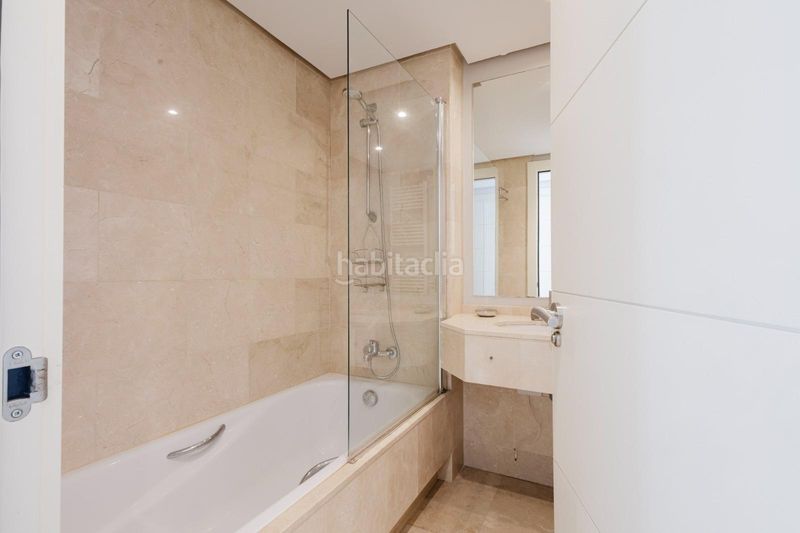Foto 9fcde256-d4c3-43df-9b3a-c01163b0b39b. Apartament amb calefacció aparcament piscina a Campoamor Orihuela