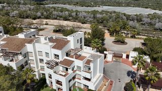 Apartment en Campoamor. Exclusive launch  �tico de lujo con vistas al mar en las colinas