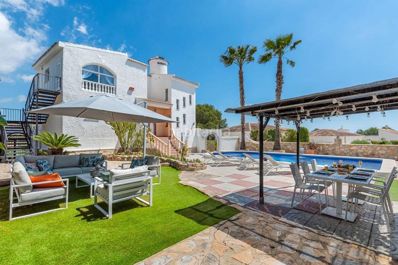 Foto 1b929253-73d5-4d63-8e90-f961f830f6f3. Chalet en calle mimosa 64 en El Pinar de Campoverde Pilar de la Horadada