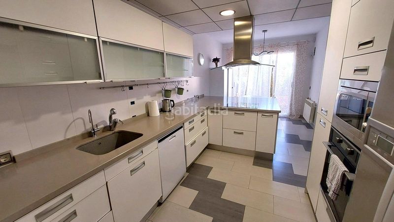 Foto 43bd3a97-4daf-4fd0-a1d2-83952e61a01f. Xalet amb calefacció aparcament piscina a Cabo Roig Orihuela