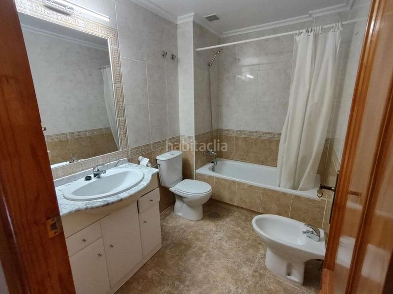 Foto 2720509a-560e-4204-a874-b31343537bf0. Apartament amb aparcament piscina a Aguamarina Orihuela