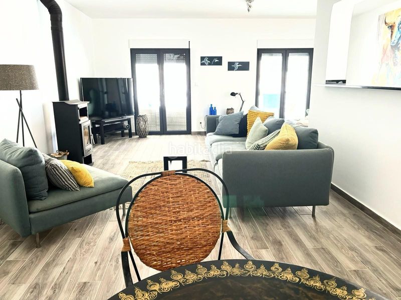 Foto a0ff6c3e-9be6-4e57-b96a-68496b19e971. Xalet amb calefacció aparcament piscina a Punta Prima Torrevieja