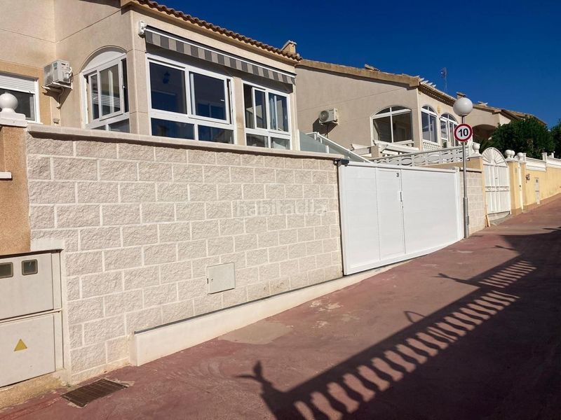 Foto da775d60-cbd4-4f41-8a8b-56c4e94653d9. Xalet amb calefacció aparcament piscina a La Florida Orihuela
